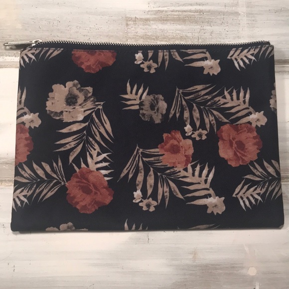 NWOT {Herschel} Clutch - Picture 5 of 8